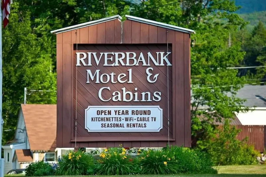 Riverbank Motel and Cabins hotel detail image 6