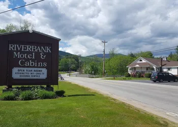 Riverbank Motel and Cabins hotel thumbnail 7