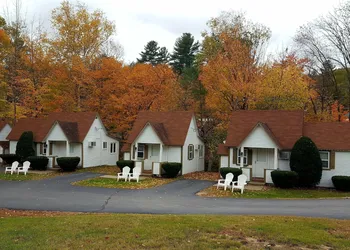 Riverbank Motel and Cabins hotel thumbnail 8