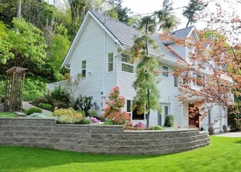 Kye Bay B&B hotel thumbnail 3