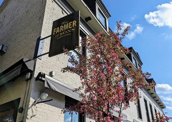 Wm. Farmer & Sons hotel thumbnail 2