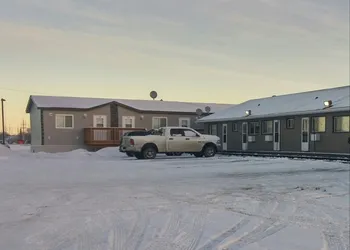 Interlake Motel hotel thumbnail 2