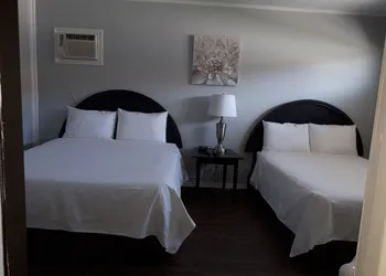 Interlake Motel hotel thumbnail 4