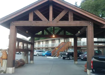 Big Rock Motel hotel thumbnail 6