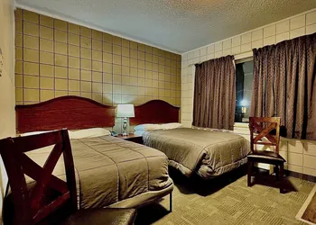 Caravel Motel hotel thumbnail 5