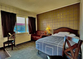 Caravel Motel hotel thumbnail 6