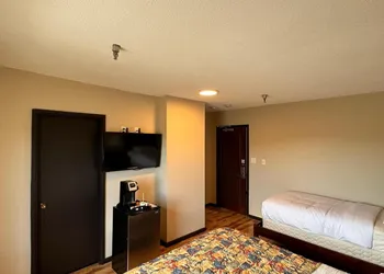 Desert Arms Hotel hotel thumbnail 5