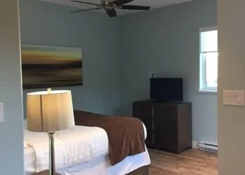 Pender Harbour Hotel hotel thumbnail 3