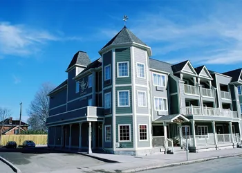 The Village Inn hotel thumbnail 2