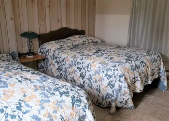 Joyce's Motel & Cottages hotel thumbnail 8