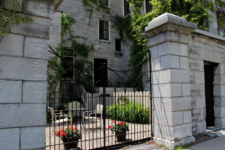 Frontenac Club Inn hotel detail image 2