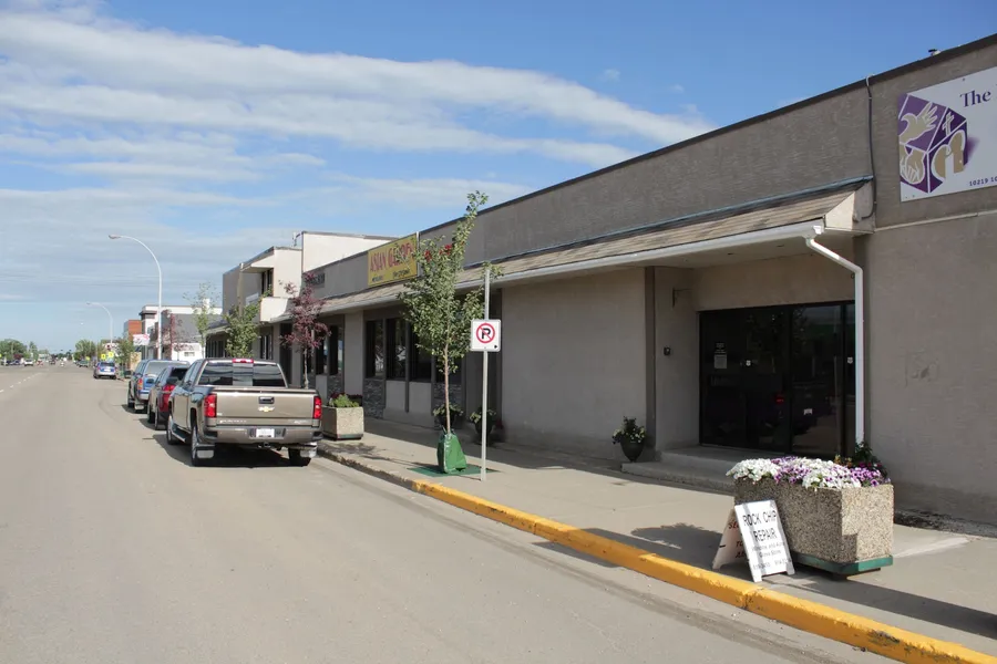 Morinville Plaza & Suites hotel detail image 2