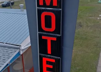 Southview Motel hotel thumbnail 5
