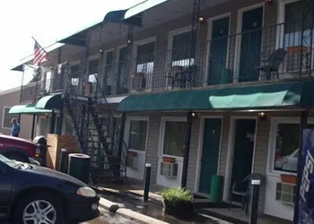 K-River Motel & Campground hotel thumbnail 2