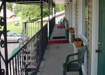 K-River Motel & Campground hotel thumbnail 3