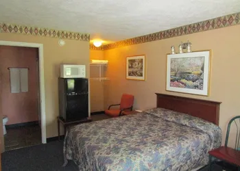 K-River Motel & Campground hotel thumbnail 5