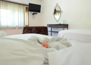 Hotel Acantilado hotel thumbnail 8