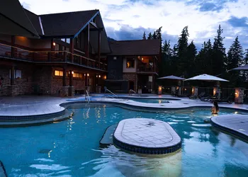 Halcyon Hot Springs Resort hotel thumbnail 4