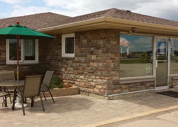 Prairie Mountain Inn hotel thumbnail 2