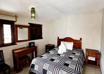 Hotel Plaza Baratillo hotel thumbnail 6