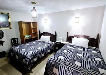 Hotel Plaza Baratillo hotel thumbnail 8