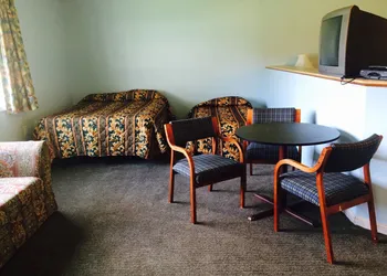 Sunrise Motel hotel thumbnail 6