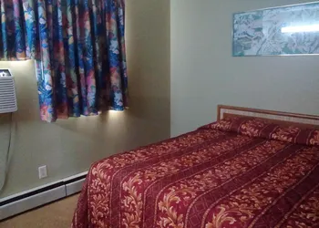 Sunrise Motel hotel thumbnail 7