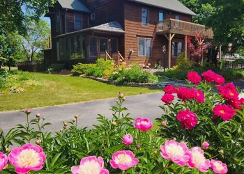 Chanticleer Guest House hotel thumbnail 2
