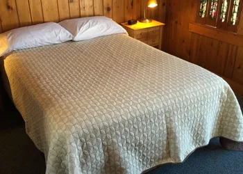 Whistling Swan Motel hotel thumbnail 7