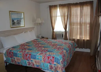 Surf Villa Hotel hotel thumbnail 4