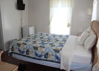 Surf Villa Hotel hotel thumbnail 6