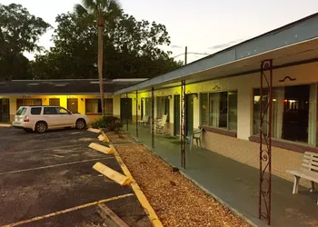 Cadillac Motel Fanning Springs hotel thumbnail 5