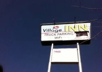 Village Inn hotel thumbnail 3