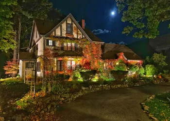 Ivy Manor Inn Village Center hotel thumbnail 4