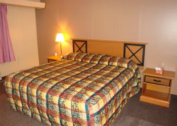 Economy Inn hotel thumbnail 8