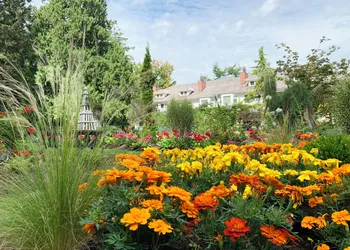 Crown Mansion Boutique Hotel & Villas hotel thumbnail 2