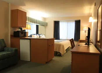 Brentwood Inn & Suites hotel thumbnail 6