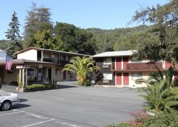Villa Inn hotel thumbnail 2