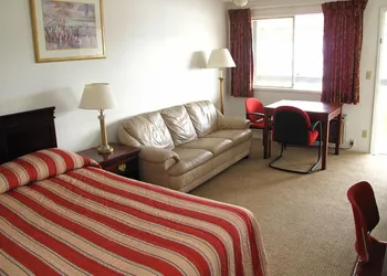 Skagit Motel hotel thumbnail 8