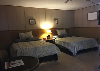 Harbor Beach Inn hotel thumbnail 4
