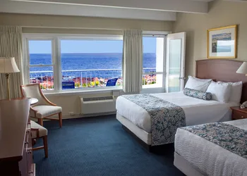 Atlantis Oceanfront Inn hotel thumbnail 8