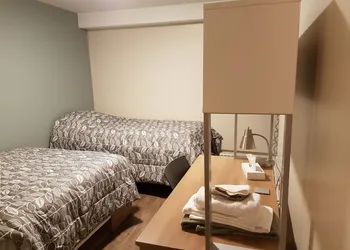 Bishop's University hotel thumbnail 5