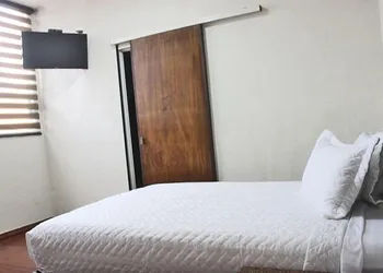 Hotel La Perla hotel thumbnail 6