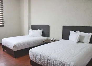 Hotel La Perla hotel thumbnail 7