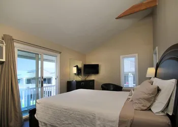 Ocean Walk Hotel hotel thumbnail 6