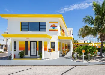 Sunset Inn & Cabanas hotel thumbnail 4