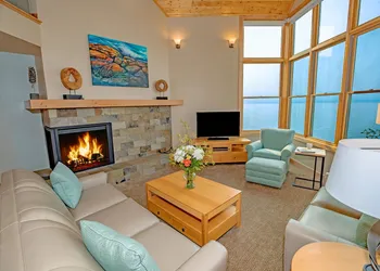Surfside on Lake Superior hotel thumbnail 7