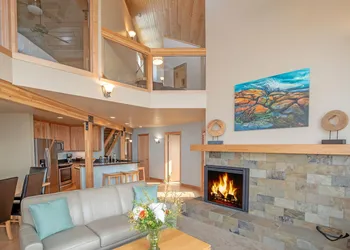 Surfside on Lake Superior hotel thumbnail 8