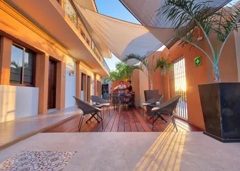 The Vibe Bed & Breakfast - Adults Only hotel thumbnail 5