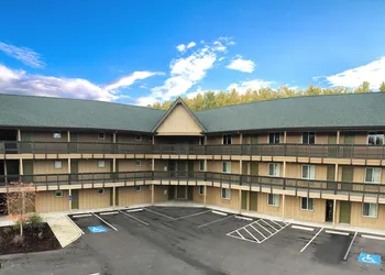 Life Northwest RV sites and Lodging hotel thumbnail 2